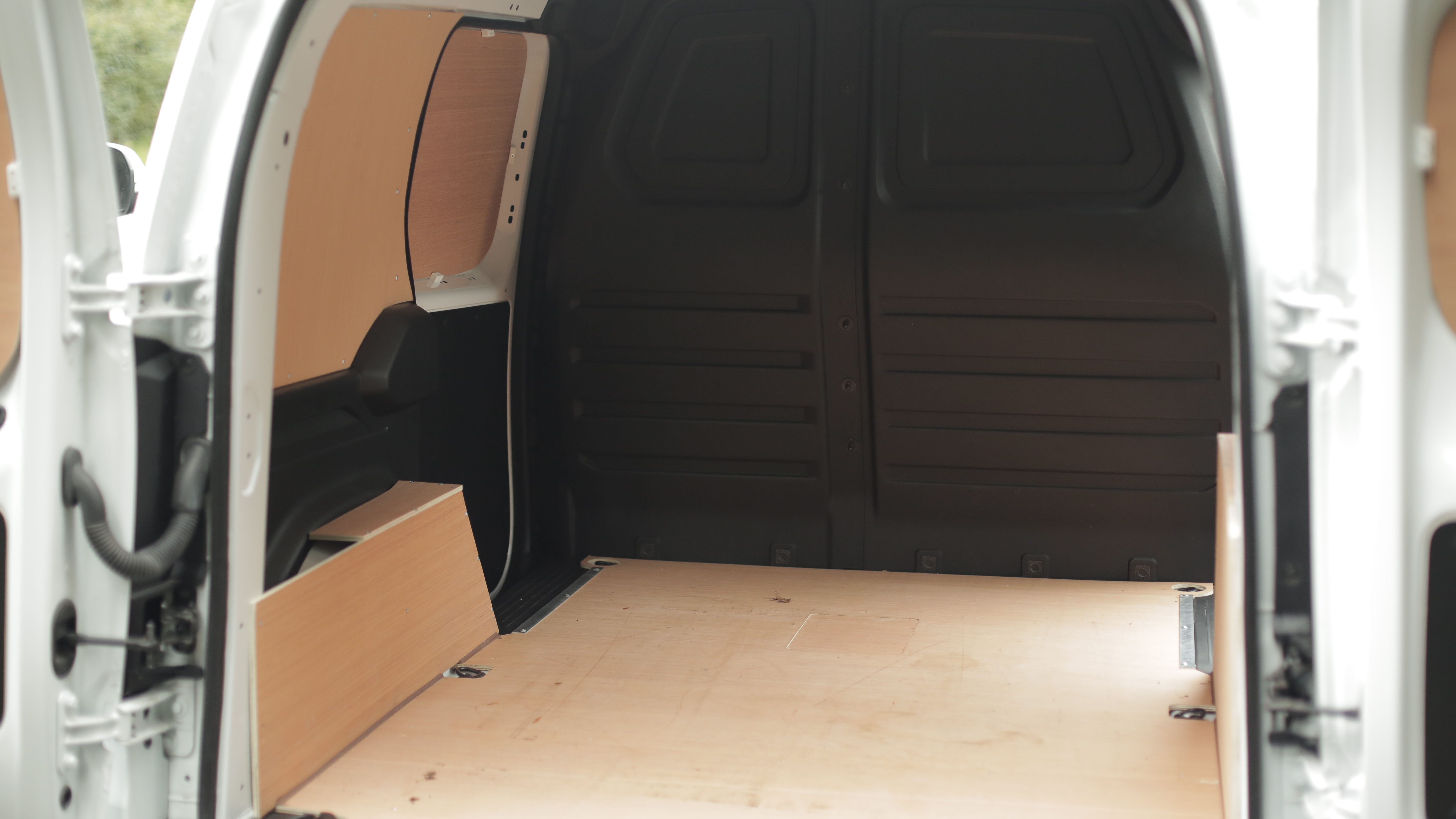 NISSAN TOWNSTAR L1 PETROL 1.3 Tekna Van Auto [Safety]